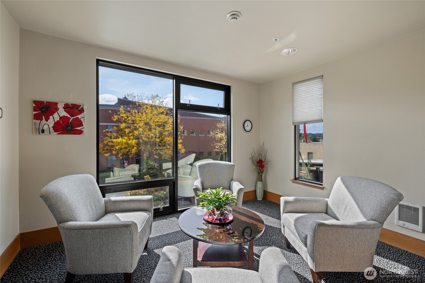 210 W Pioneer Avenue 207