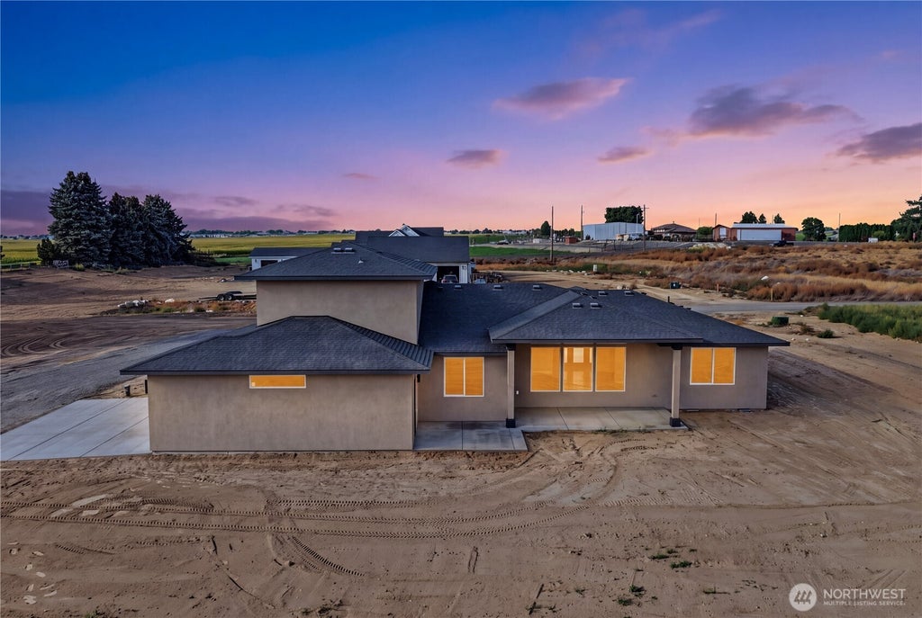 Photo of 2007 W Joanna Lane, Othello, WA 99344 (MLS # 2582639)