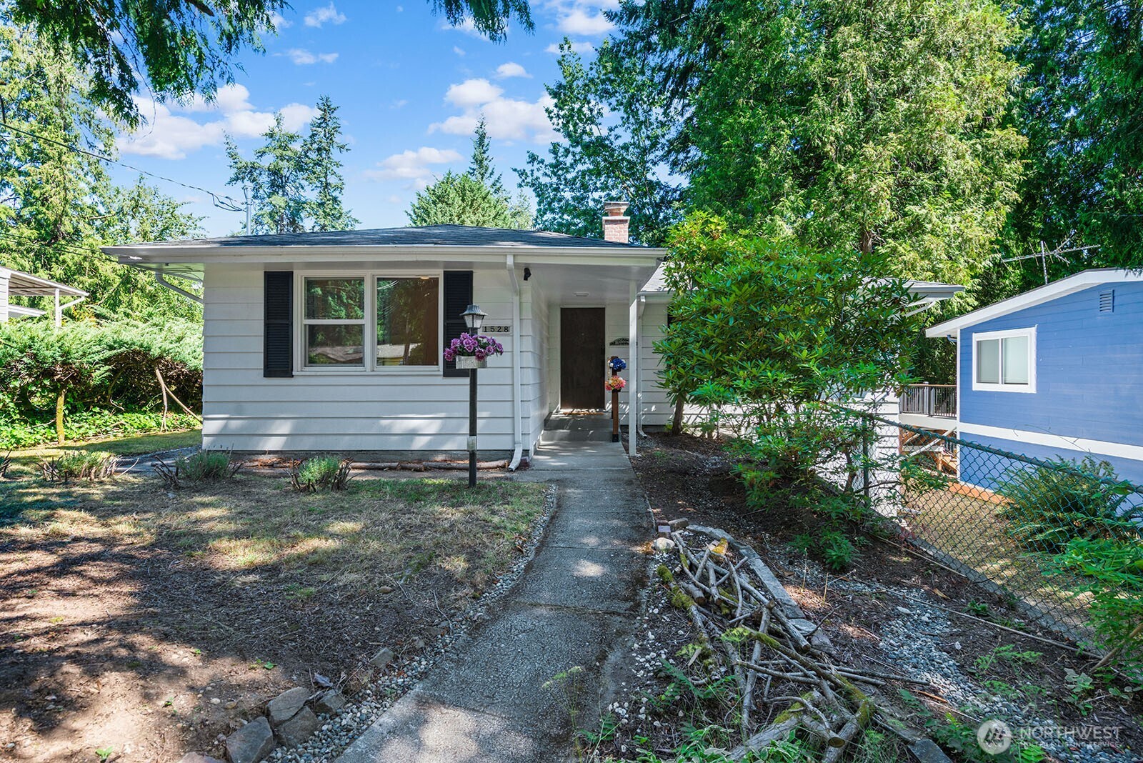 1528 NE 166th Street