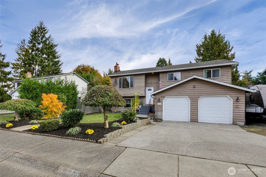 Photo of 12827 47th Avenue SE, Everett, WA 98208 (MLS # 2445733)