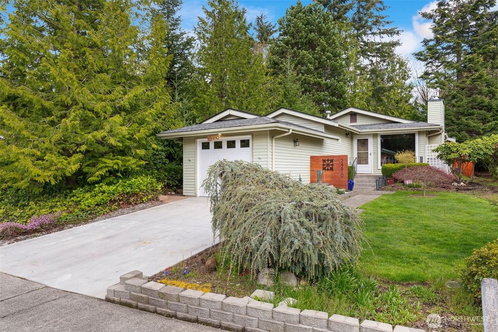 Photo of 24610 11th Avenue S, Des Moines, WA 98198 (MLS # 2349249)