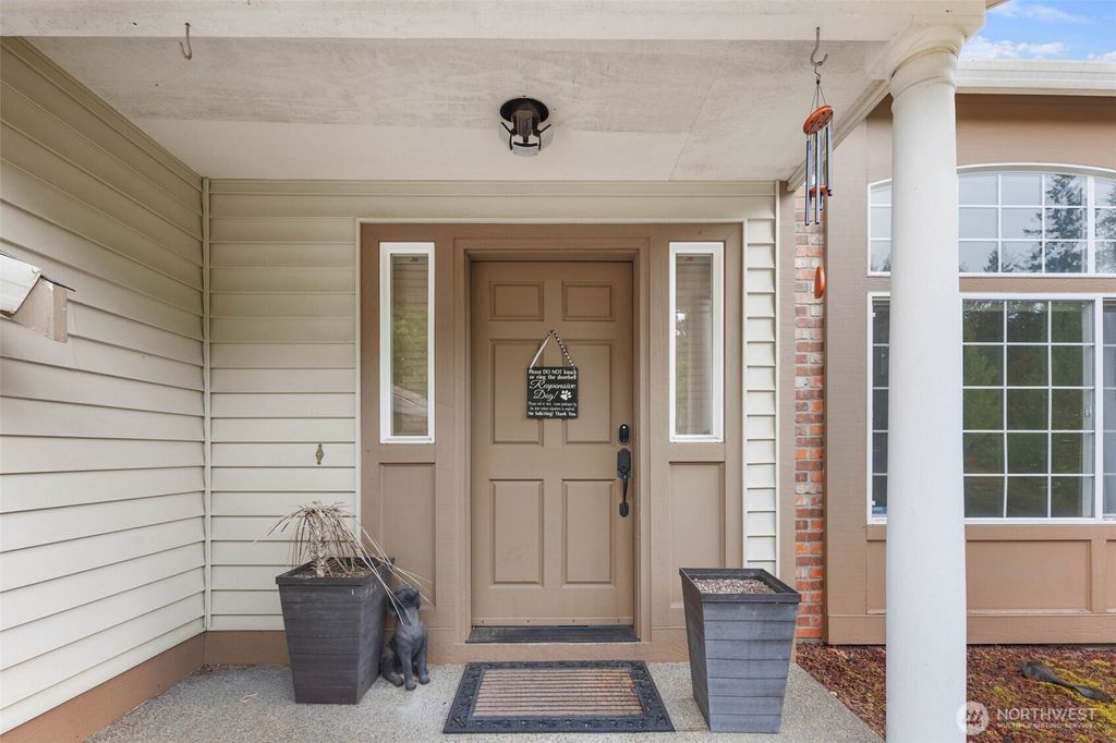 Photo of 1310 49th Street SE, Auburn, WA 98092 (MLS # 2440286)
