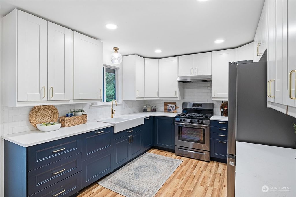 Photo of 156 NE 164th Street, Shoreline, WA 98155 (MLS # 2317348)