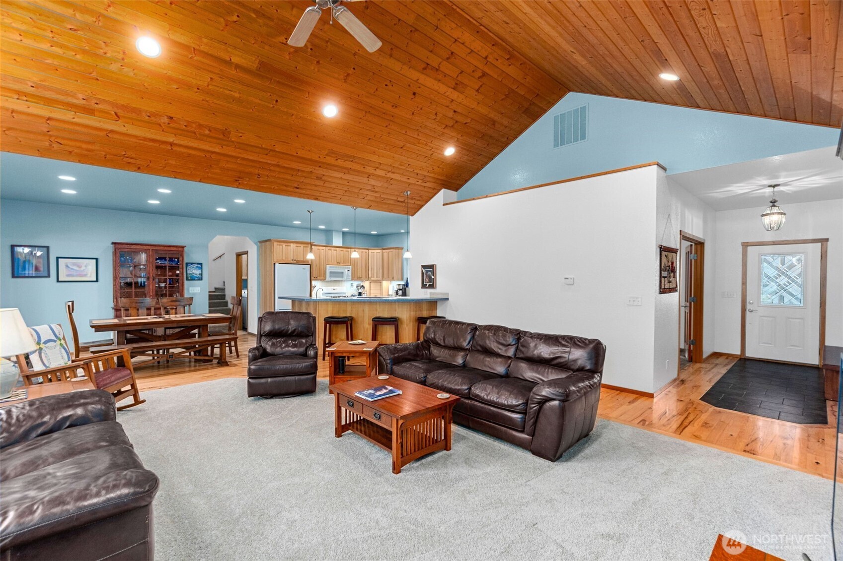 14723 McIntosh Lane SE