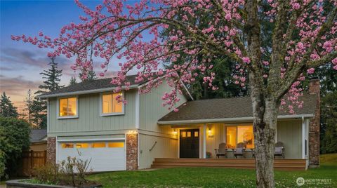 Photo of 14607 SE 170th Place, Renton, WA 98058 (MLS # 2478886)