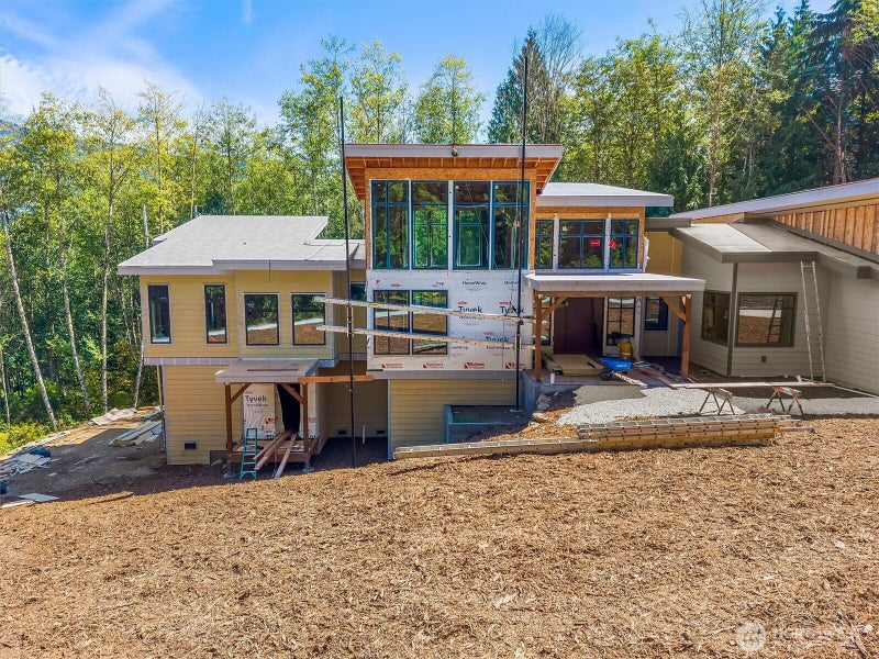 586 Samish Springs