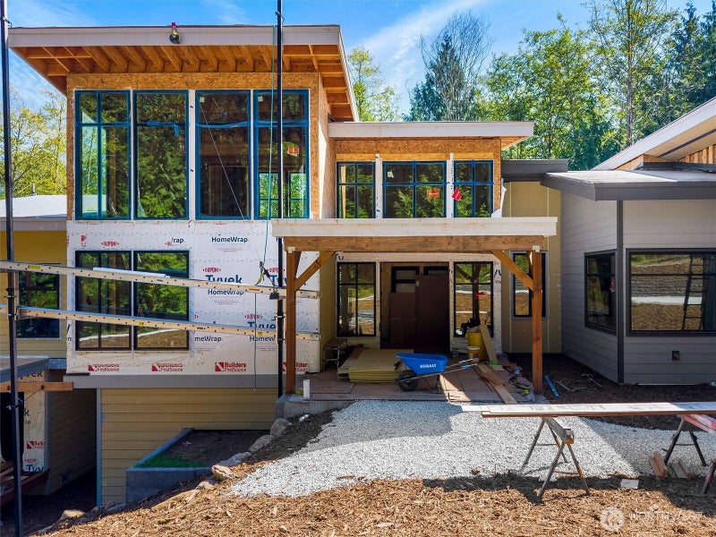 586 Samish Springs