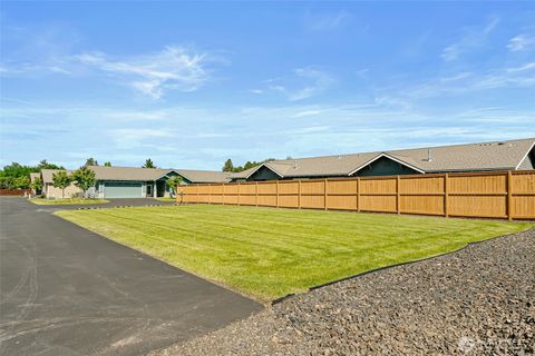 Photo of 803 S Willow Street, Ellensburg, WA 98926 (MLS # 2526191)