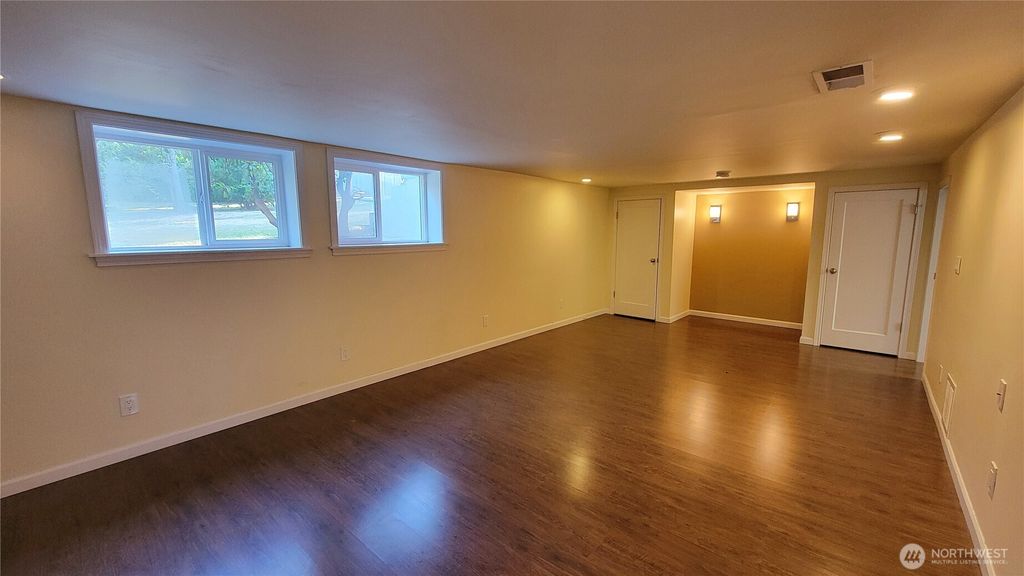 Photo of 1419 108th Avenue SE, Bellevue, WA 98004 (MLS # 2517721)