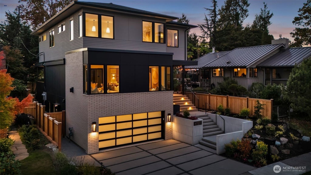 Photo of 6021 Princeton Avenue NE, Seattle, WA 98115 (MLS # 2590314)