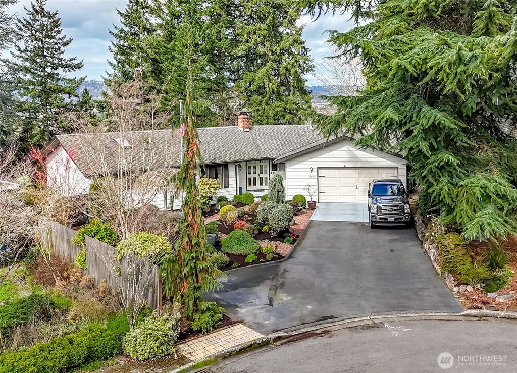 Photo of 10602 SE 325th Place, Auburn, WA 98092 (MLS # 2496222)