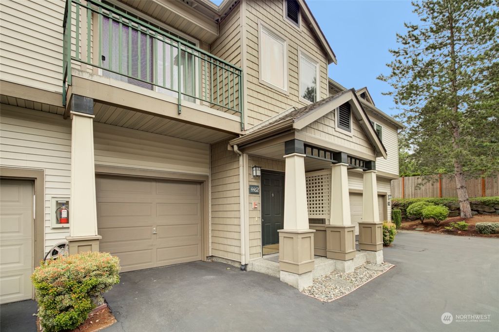 Photo of 4462 248th Lane SE, Sammamish, WA 98029 (MLS # 2126738)