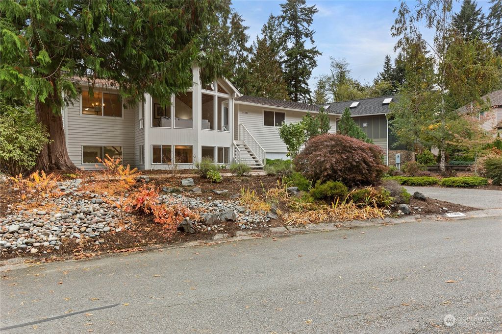 Photo of 15306 25th Drive SE, Mill Creek, WA 98012 (MLS # 1986174)