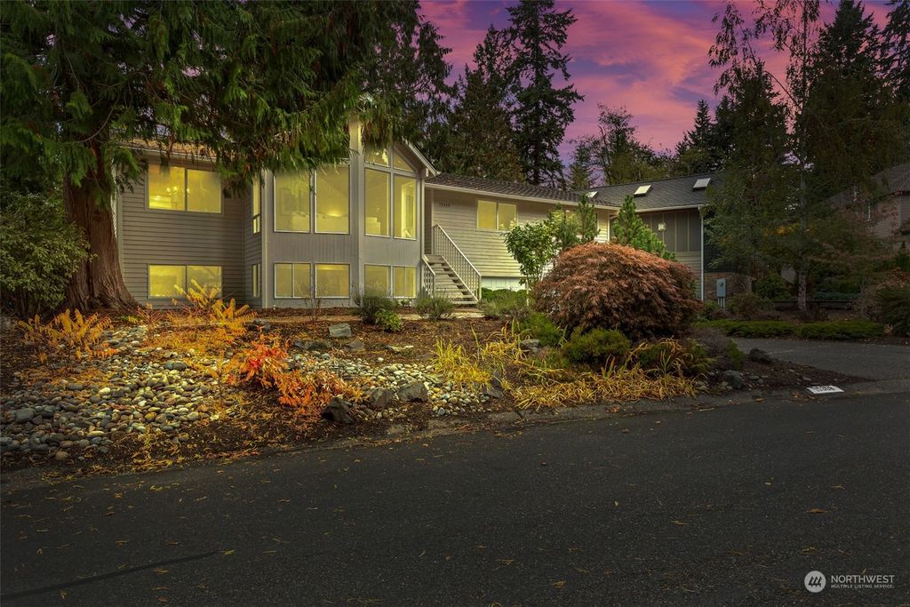 Photo of 15306 25th Drive SE, Mill Creek, WA 98012 (MLS # 1986174)