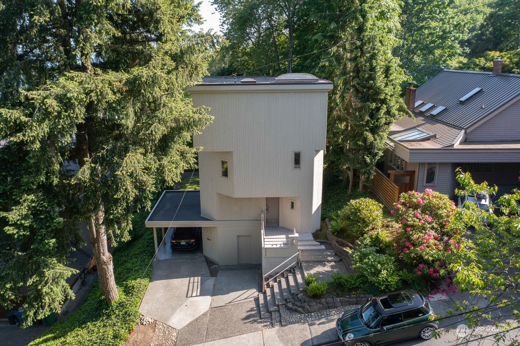 Photo of 3439 E Superior Street, Seattle, WA 98122 (MLS # 2073728)