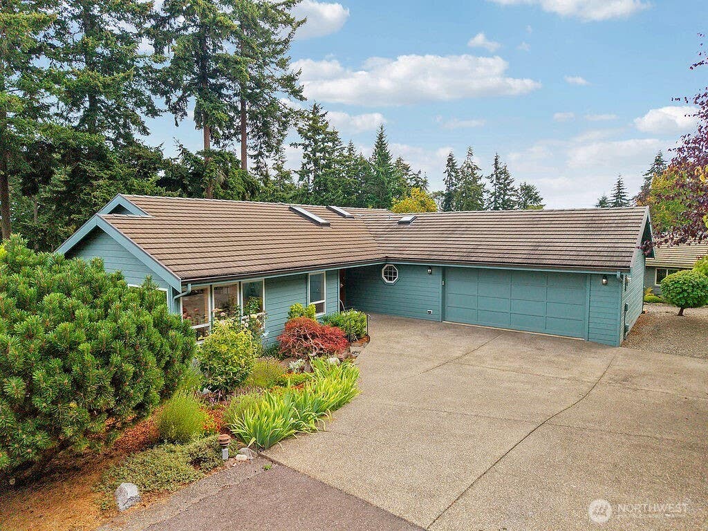 Photo of 34 Terrace Drive, Port Townsend, WA 98368 (MLS # 2572557)