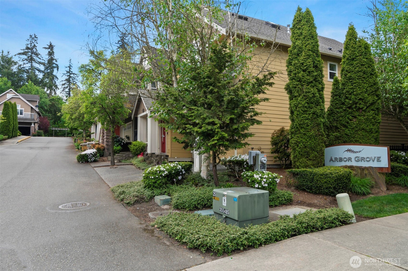 Lynnwood, Washington 98087, United States, 4 Bedrooms Bedrooms, ,3 BathroomsBathrooms,Residential,Active,191223