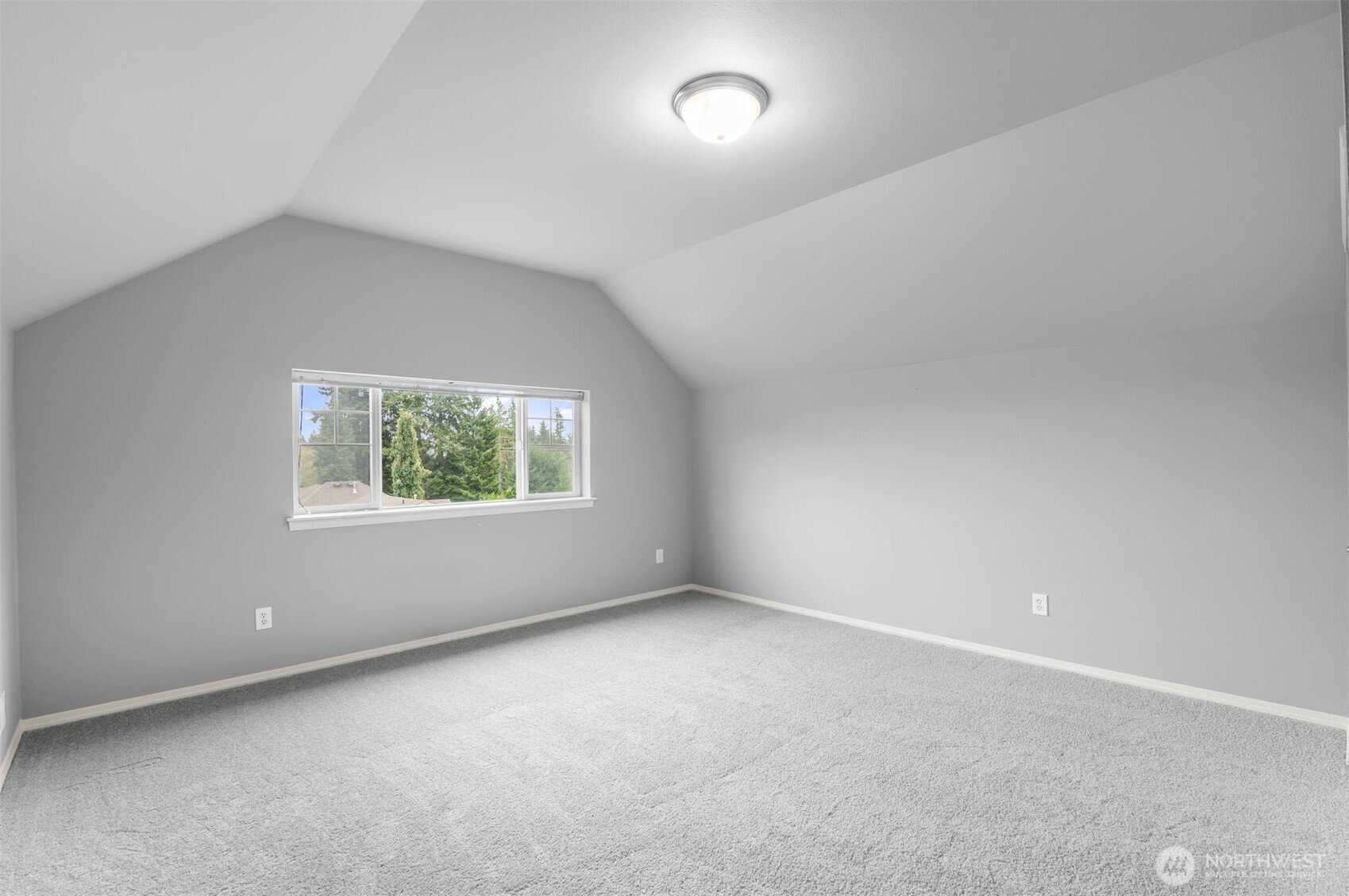 Lynnwood, Washington 98087, United States, 4 Bedrooms Bedrooms, ,3 BathroomsBathrooms,Residential,Active,191223