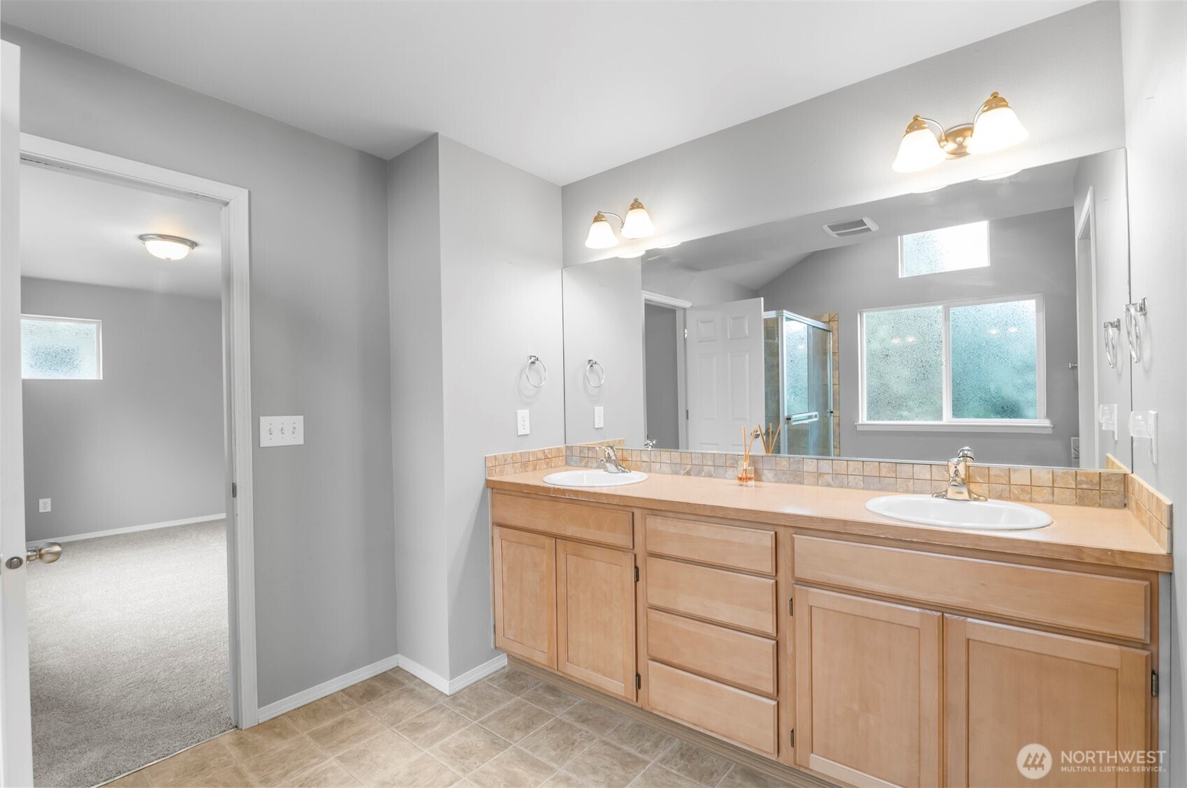 Lynnwood, Washington 98087, United States, 4 Bedrooms Bedrooms, ,3 BathroomsBathrooms,Residential,Active,191223