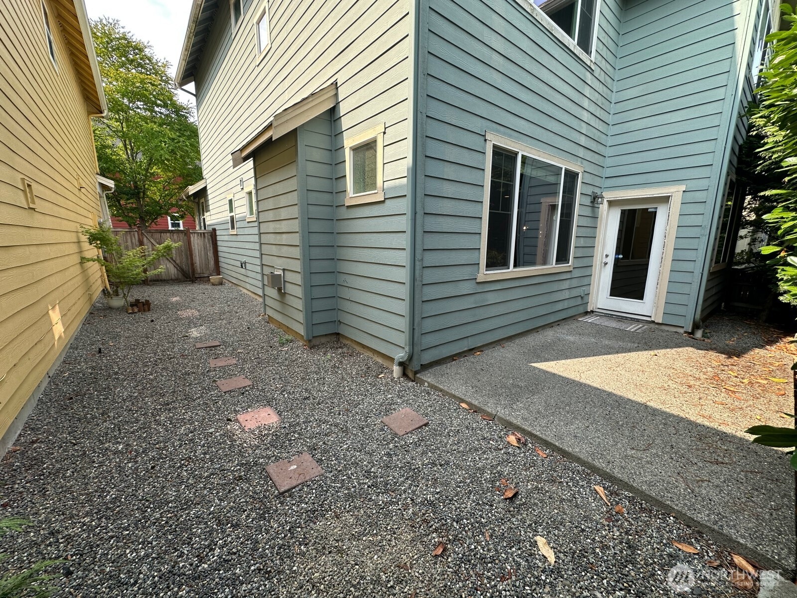 Lynnwood, Washington 98087, United States, 4 Bedrooms Bedrooms, ,3 BathroomsBathrooms,Residential,Active,191223