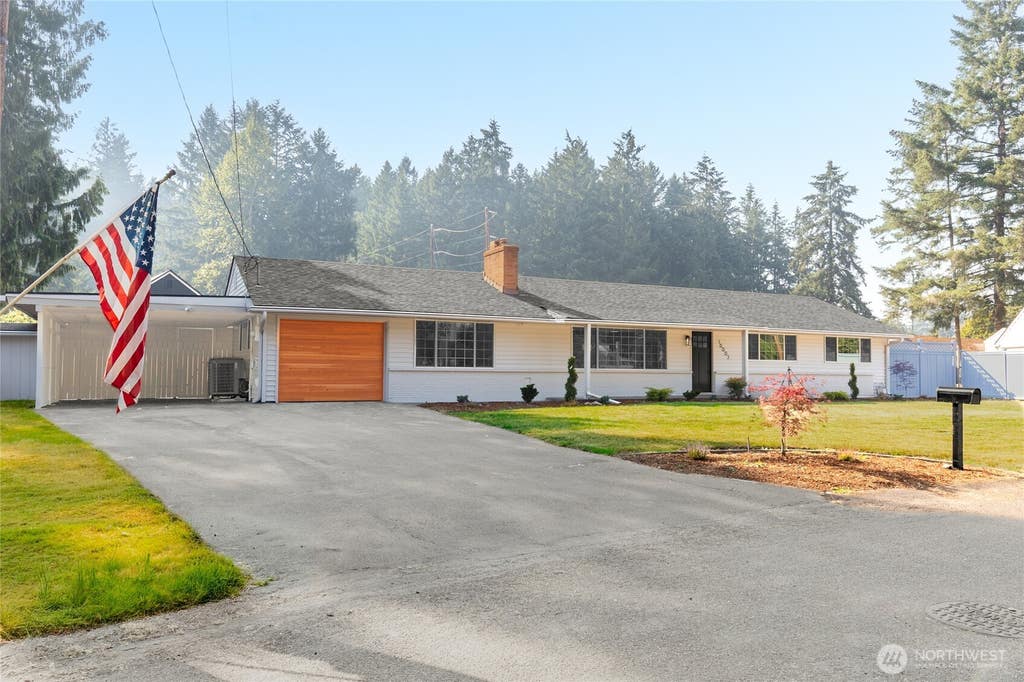 Photo of 10002 Woodlawn Place SW, Lakewood, WA 98498 (MLS # 2566508)