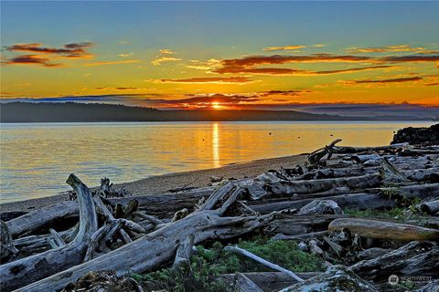 A home in Camano Island