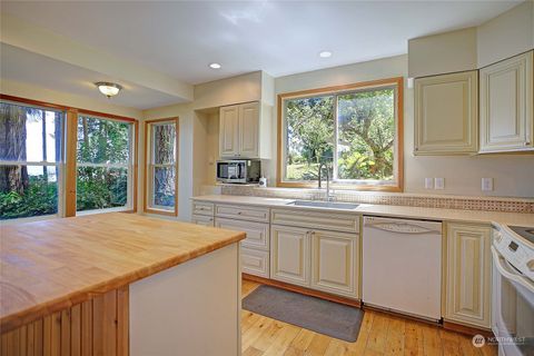 A home in Camano Island