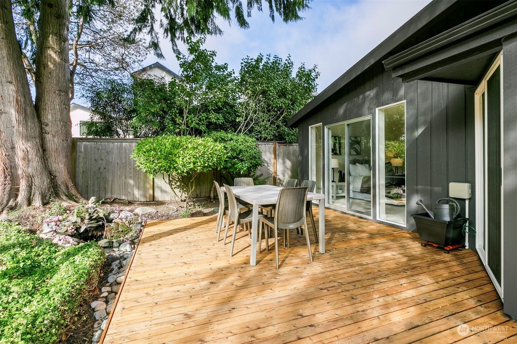 Photo of 2127 N 117th Street, Seattle, WA 98133 (MLS # 2293800)