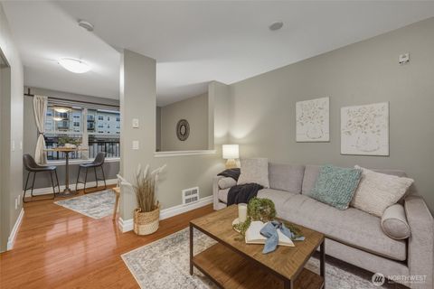 Photo of 960 Harris Avenue #307, Bellingham, WA 98225 (MLS # 2467336)