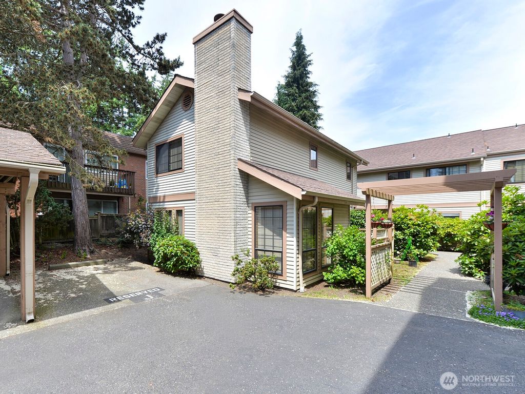 Photo of 1572 NE 177th Street #B11, Shoreline, WA 98155 (MLS # 2393098)
