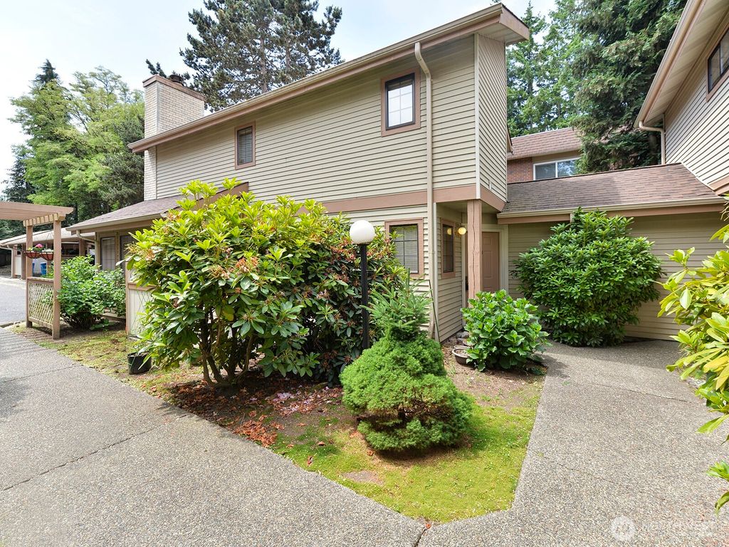 Photo of 1572 NE 177th Street #B11, Shoreline, WA 98155 (MLS # 2393098)