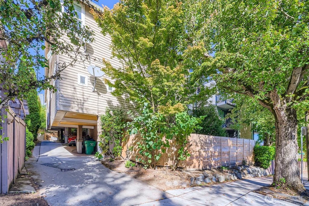 Photo of 2622 E Madison Street, Seattle, WA 98112 (MLS # 2440699)
