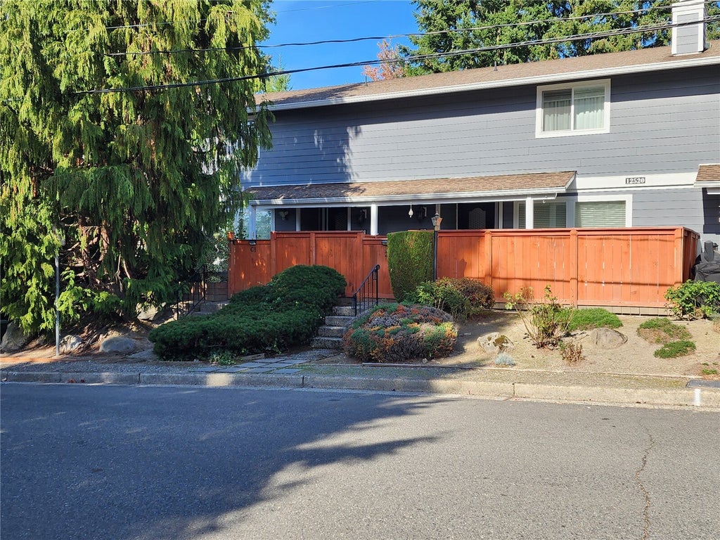 Photo of 12520 SE 30th Street #C-1, Bellevue, WA 98005 (MLS # 2595782)