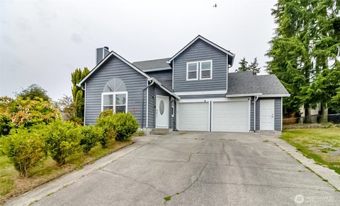 Photo of 8802 8th Avenue W, Everett, WA 98204 (MLS # 2525393)