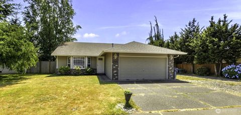 Photo of 5402 114th Place NE, Marysville, WA 98271 (MLS # 2546719)