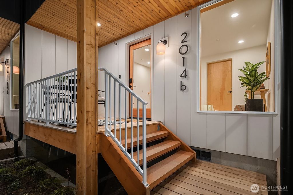 Photo of 2014 Franklin Avenue E #B, Seattle, WA 98102 (MLS # 2354707)