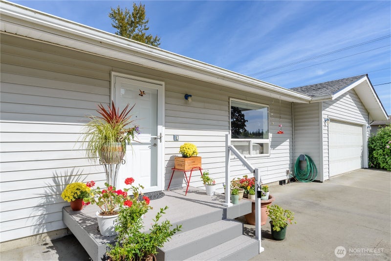 1111 N Barr Rd