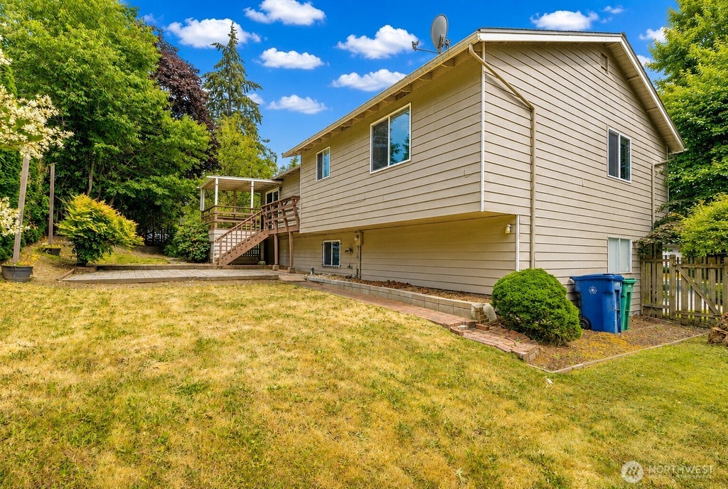 Photo of 32624 35th Avenue SW, Federal Way, WA 98023 (MLS # 2552241)
