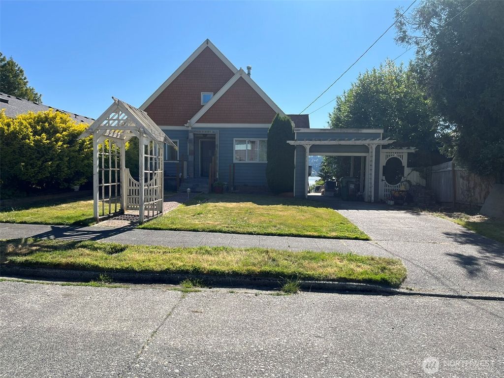 Photo of 6906 55th Avenue S, Seattle, WA 98118 (MLS # 2527905)