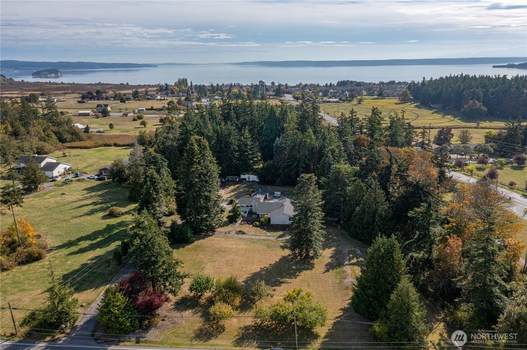 Photo of 410 Silver Lake Road, Oak Harbor, WA 98277 (MLS # 2587208)
