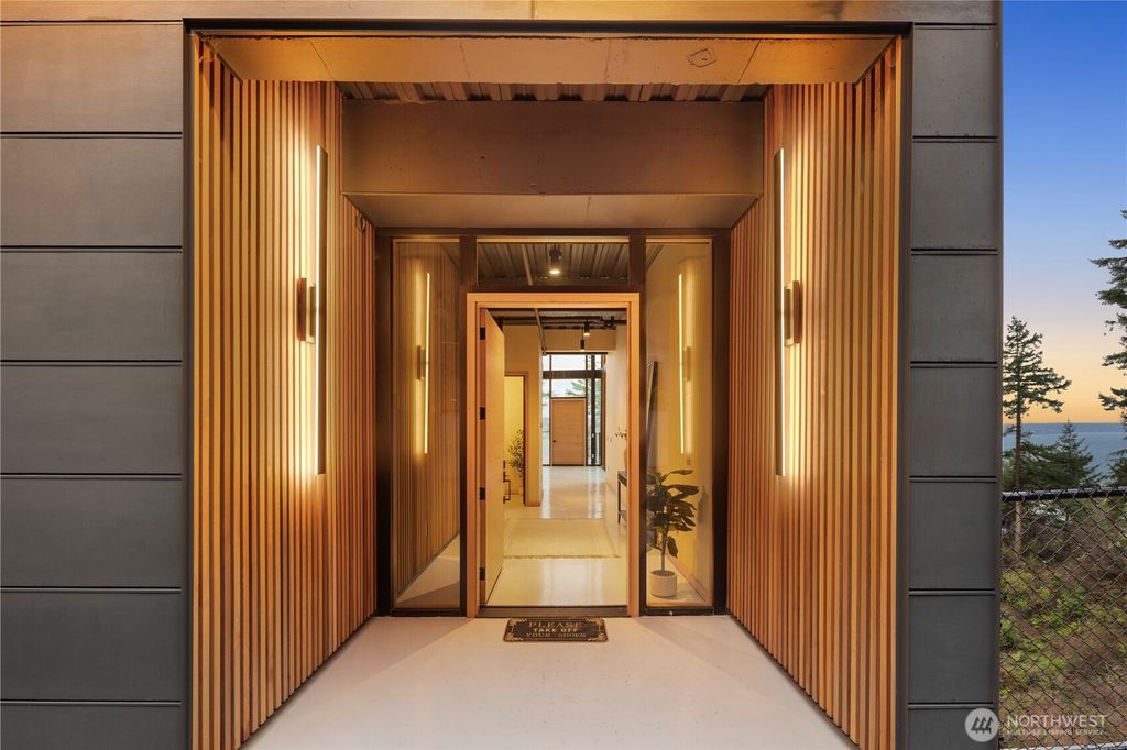 Photo of 107 27th Avenue NW, Gig Harbor, WA 98335 (MLS # 2466039)