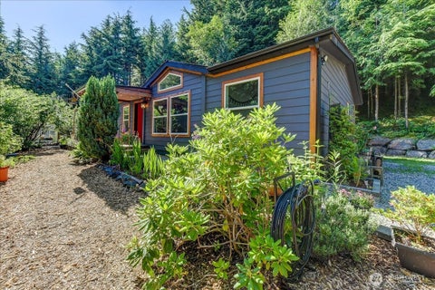 Photo of 34175 SE 327th Place, Ravensdale, WA 98051 (MLS # 2552074)