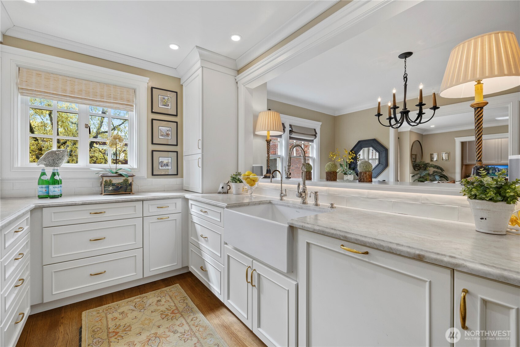 100 W Highland Drive 303