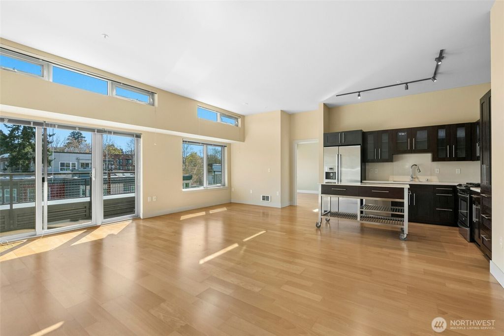 Photo of 530 Broadway E #325, Seattle, WA 98102 (MLS # 2501505)