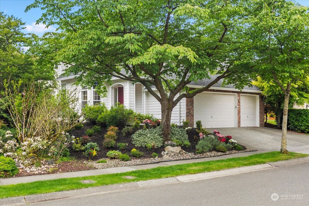 Photo of 630 191st Street SW, Lynnwood, WA 98036 (MLS # 2246715)