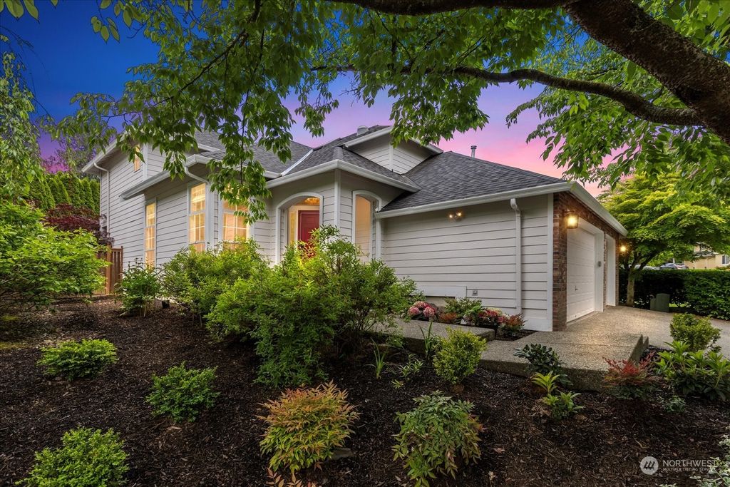 Photo of 630 191st Street SW, Lynnwood, WA 98036 (MLS # 2246715)