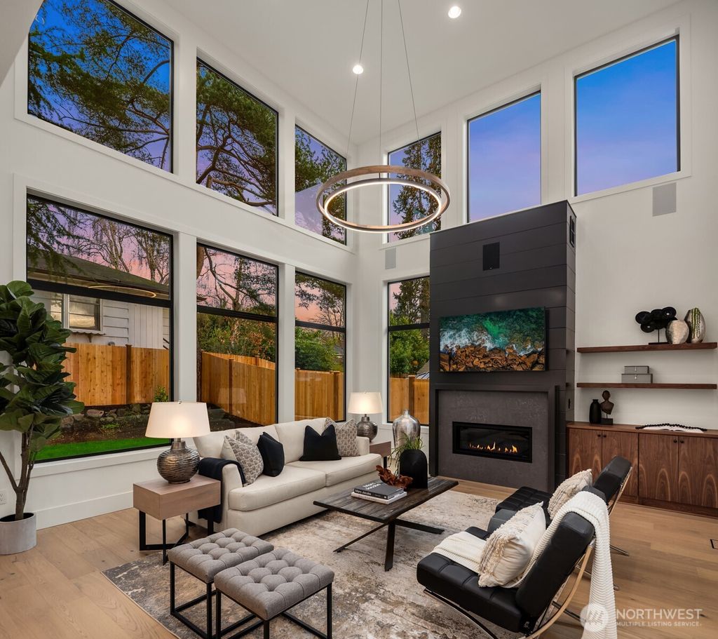 Photo of 5520 43rd Avenue NE, Seattle, WA 98105 (MLS # 2351340)