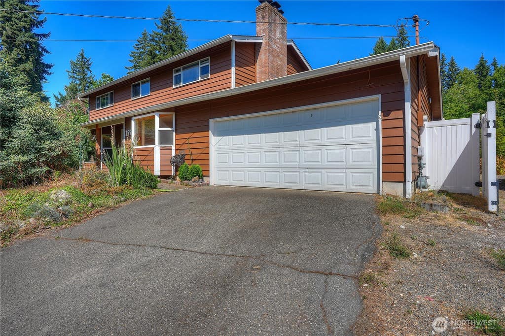 Photo of 10907 E 151st Street, Puyallup, WA 98374 (MLS # 2553054)