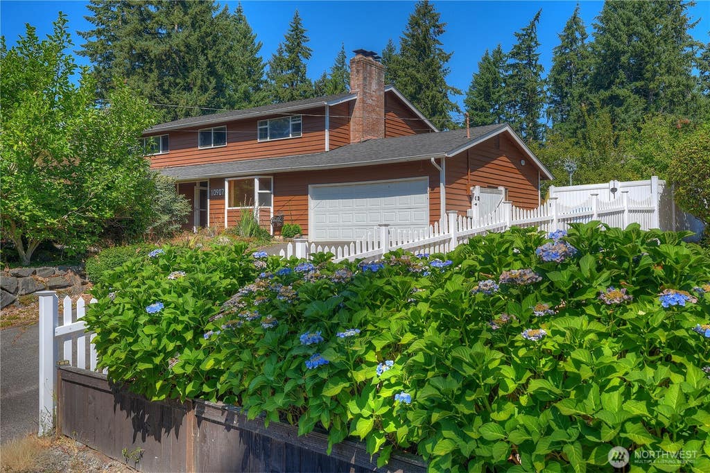 Photo of 10907 E 151st Street, Puyallup, WA 98374 (MLS # 2553054)