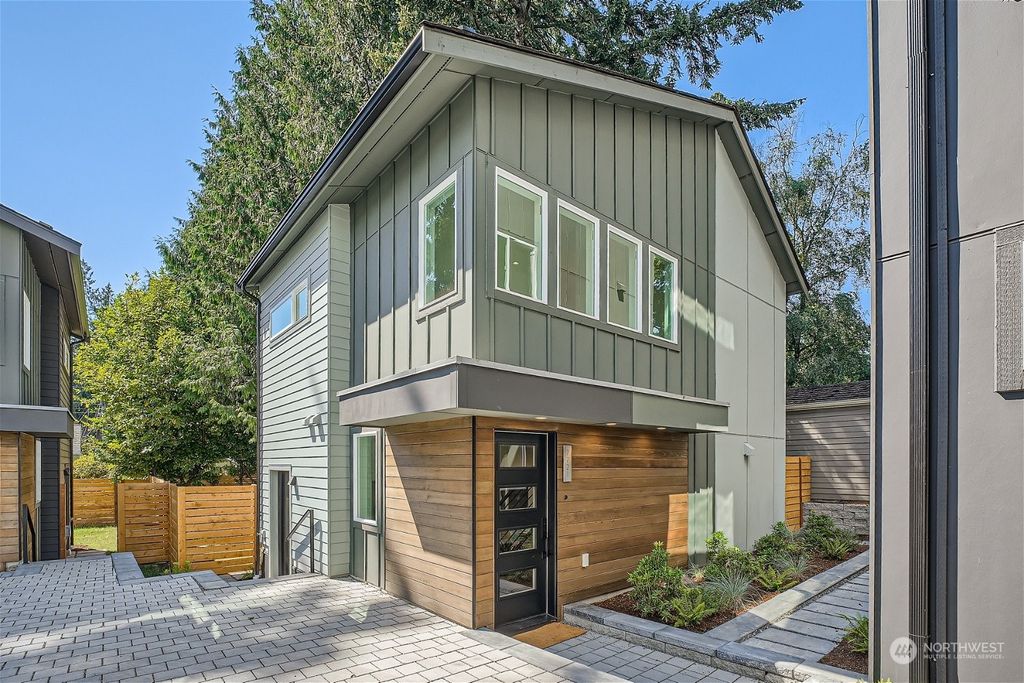 Photo of 7721 45th Avenue NE, Seattle, WA 98115 (MLS # 2263732)